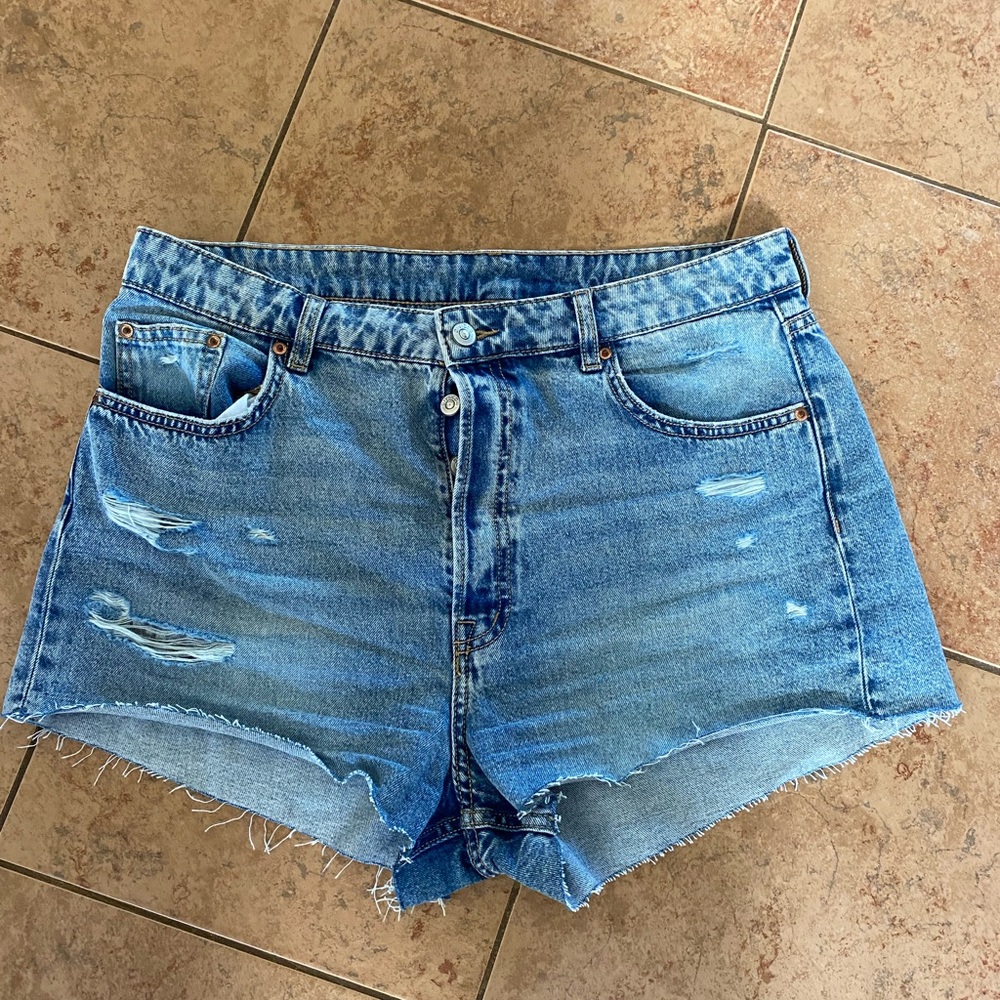 H&M high waist denim shorts